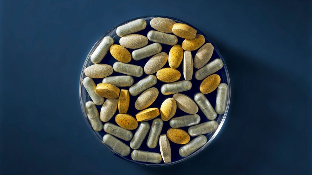5 FEMALE-FRIENDLY MUSCLE-BUILDING SUPPLEMENTS