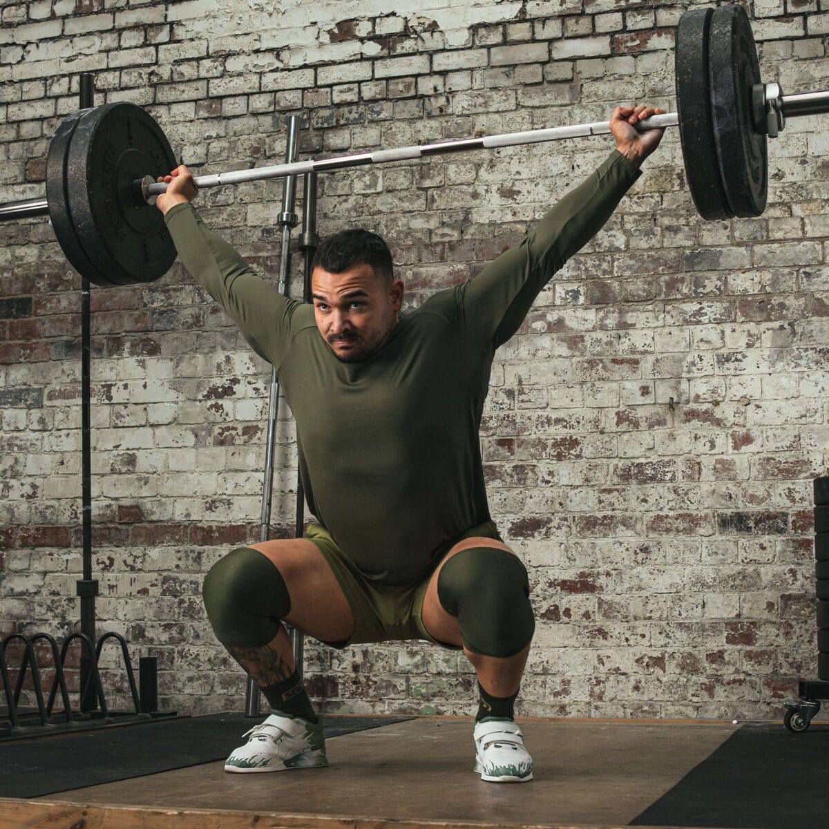 Resolve Weightlifting Knee Sleeves - Image 2