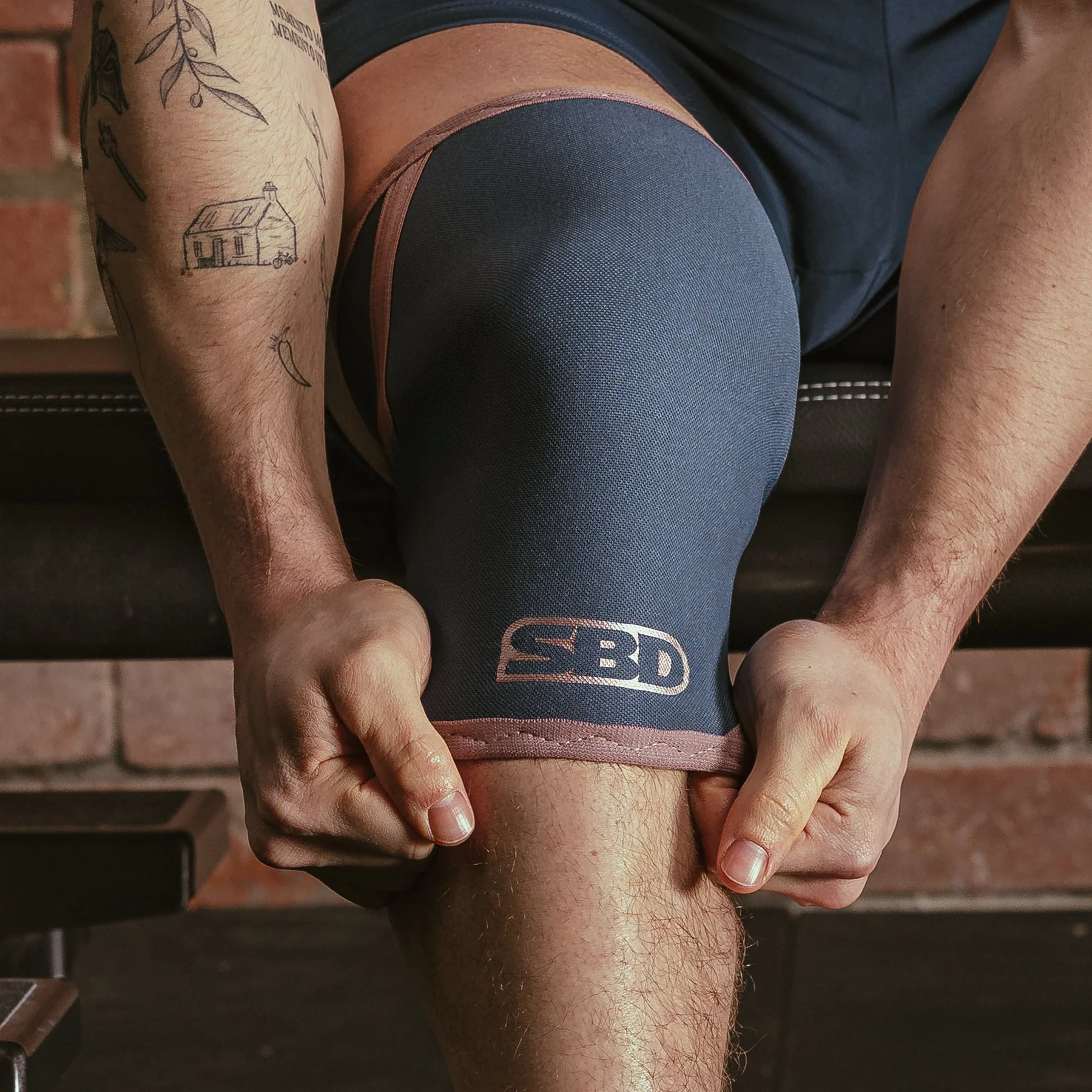 Serenity Weightlifting Knee Sleeves - Image 3